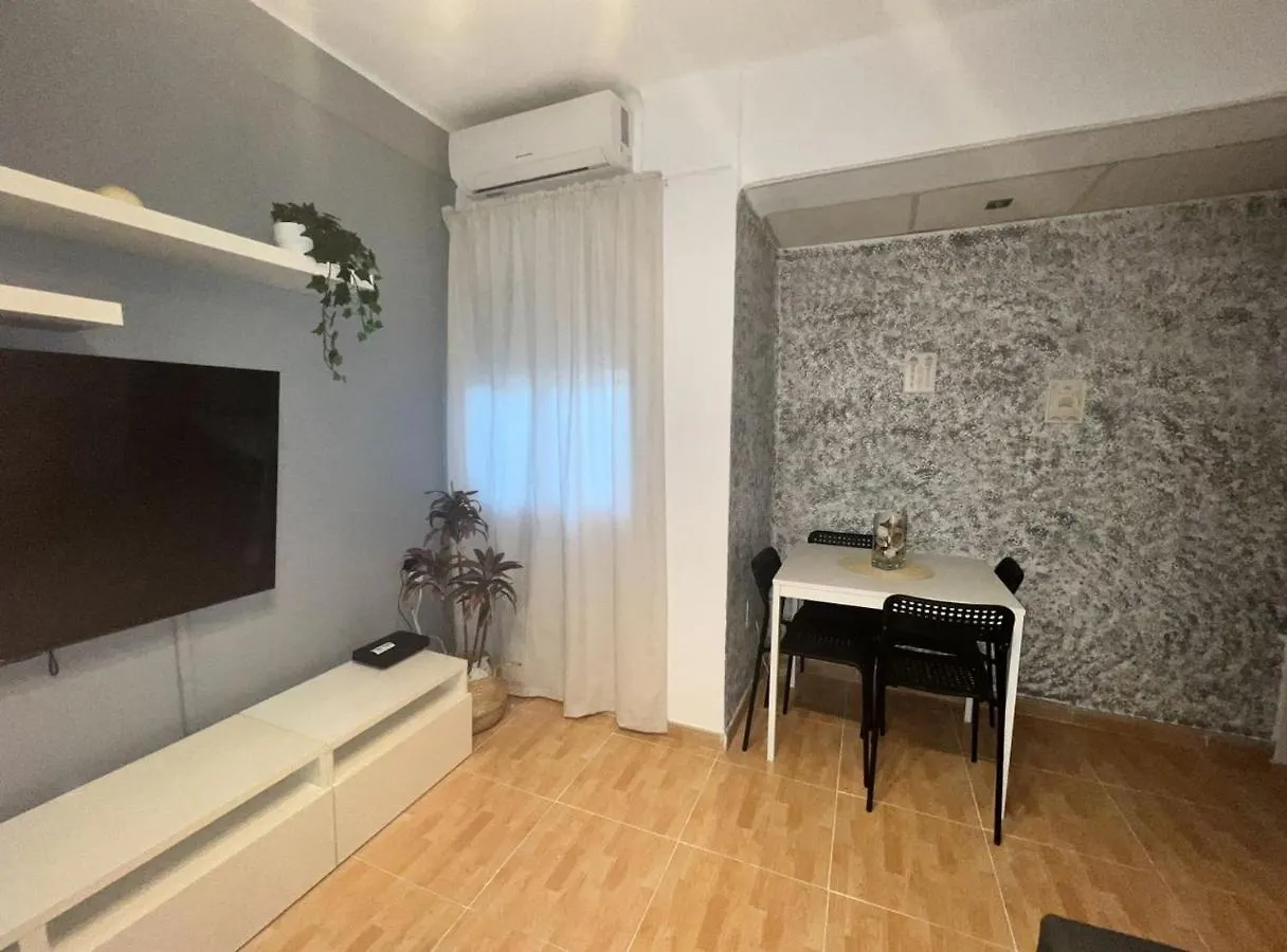 Holidays2Malaga 2 Bedroom Armengual De La Mota Close Shopping Center