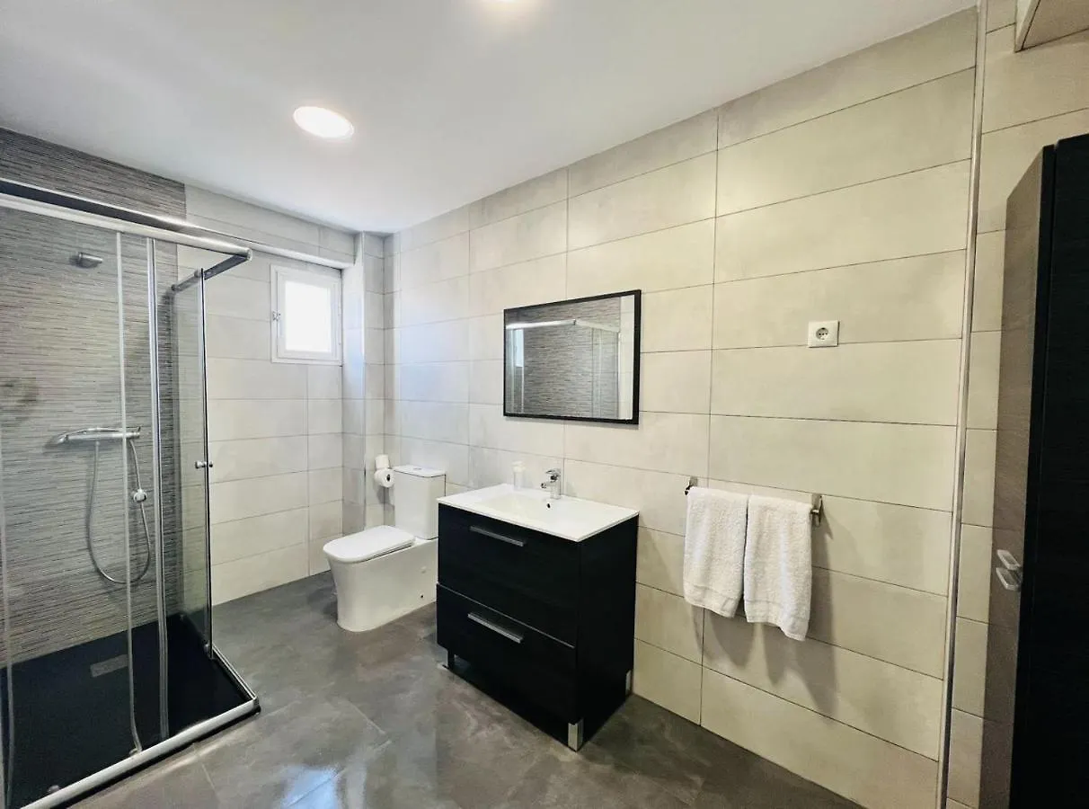 Apartment Holidays2Malaga 2 Bedroom Armengual De La Mota Close Shopping Center